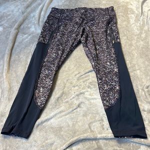 Athleta rainier printed mesh tight